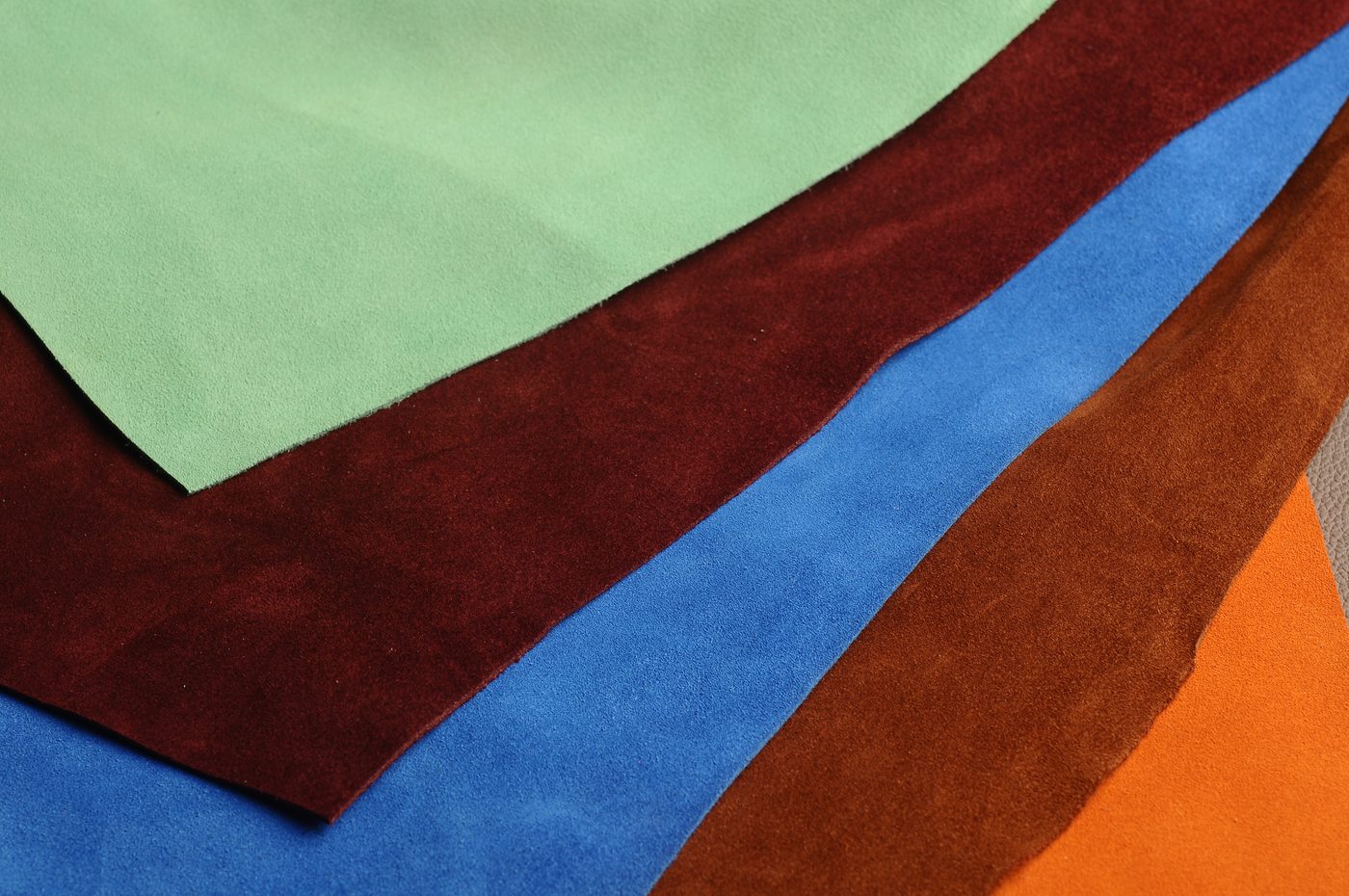 Colorful suede and lining material options